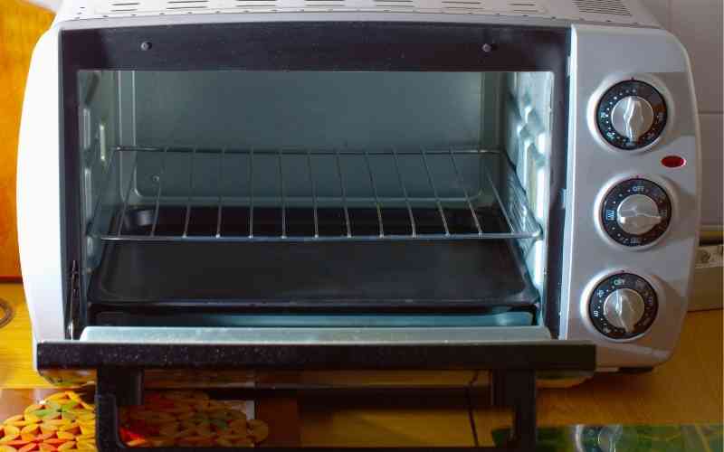 electric oven smells like gas fluid