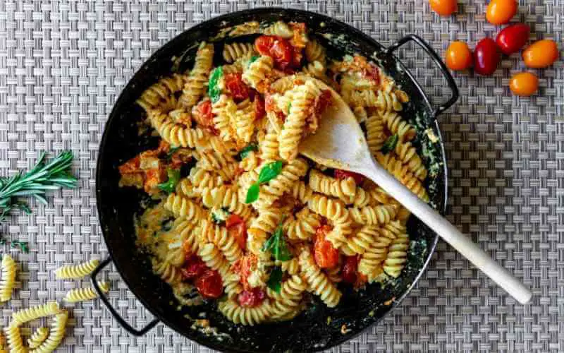 can i use regular tomatoes for feta pasta