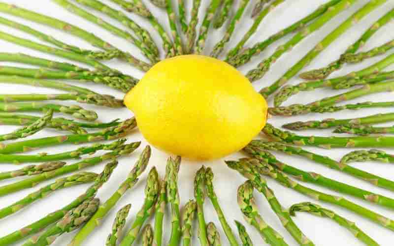 lemon with asparagus